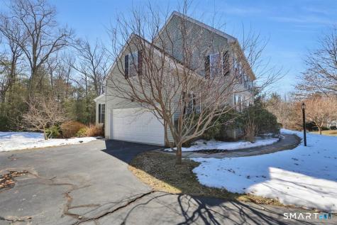25 Fenwick Drive Avon CT 06001
