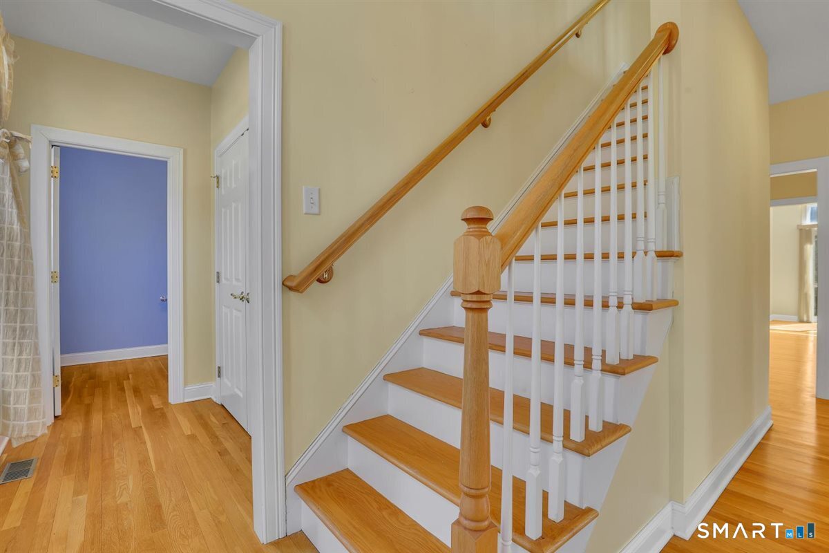 25 Fenwick Drive Avon CT 06001