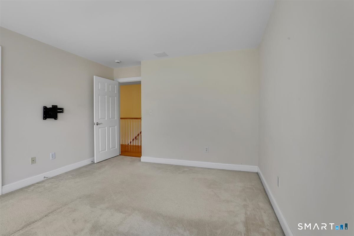25 Fenwick Drive Avon CT 06001