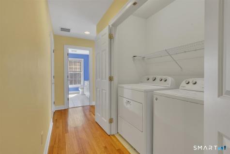 25 Fenwick Drive Avon CT 06001