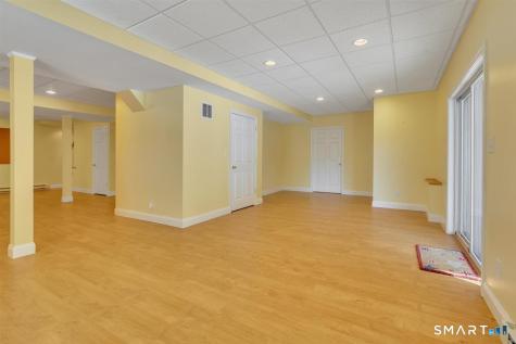 25 Fenwick Drive Avon CT 06001