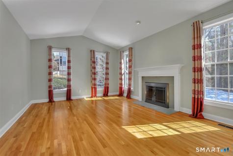 25 Fenwick Drive Avon CT 06001