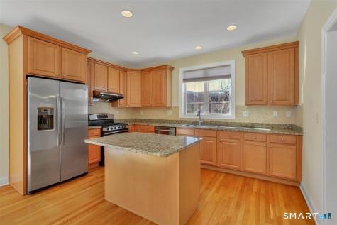 25 Fenwick Drive Avon CT 06001