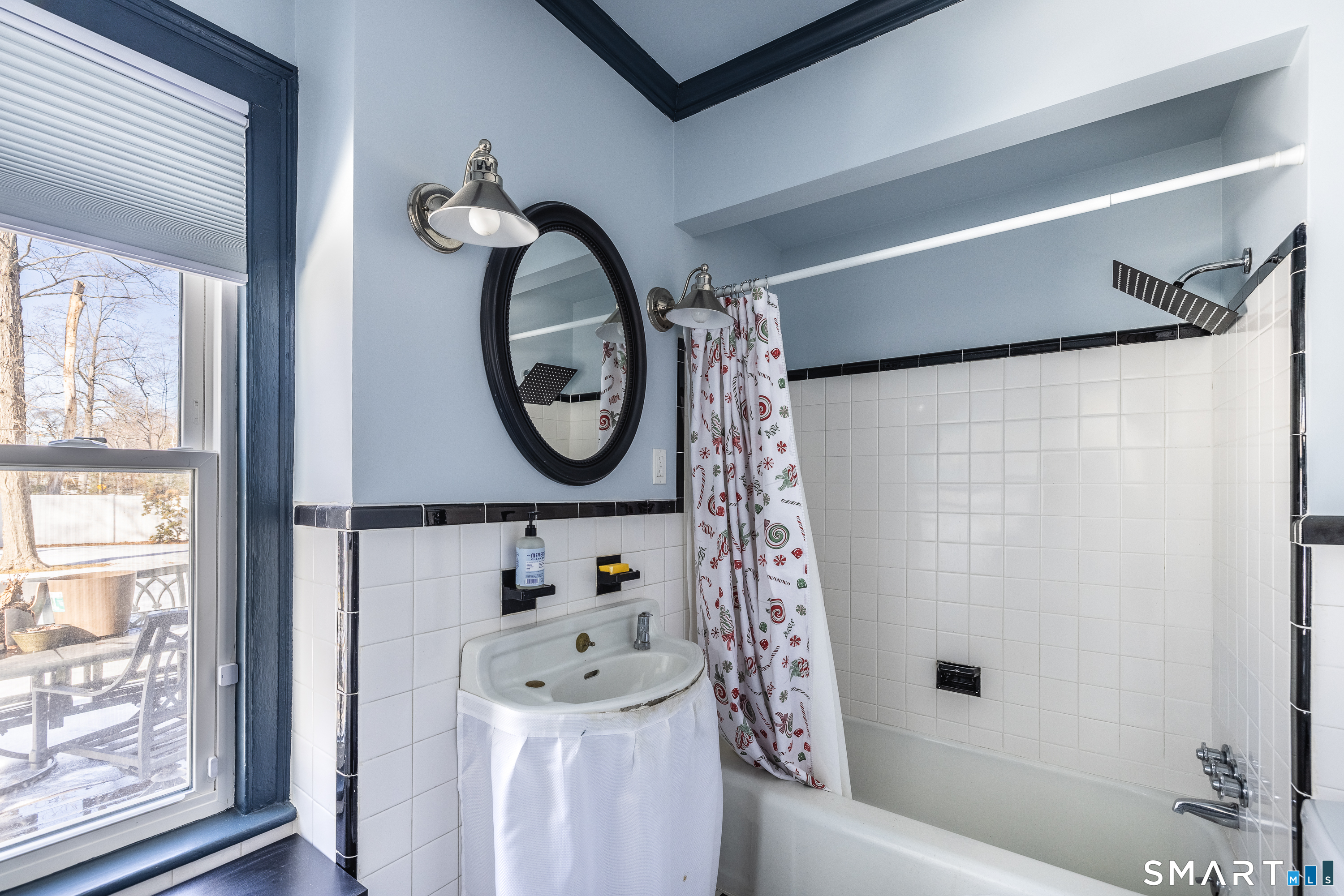 5385 Main Street Trumbull CT 06611