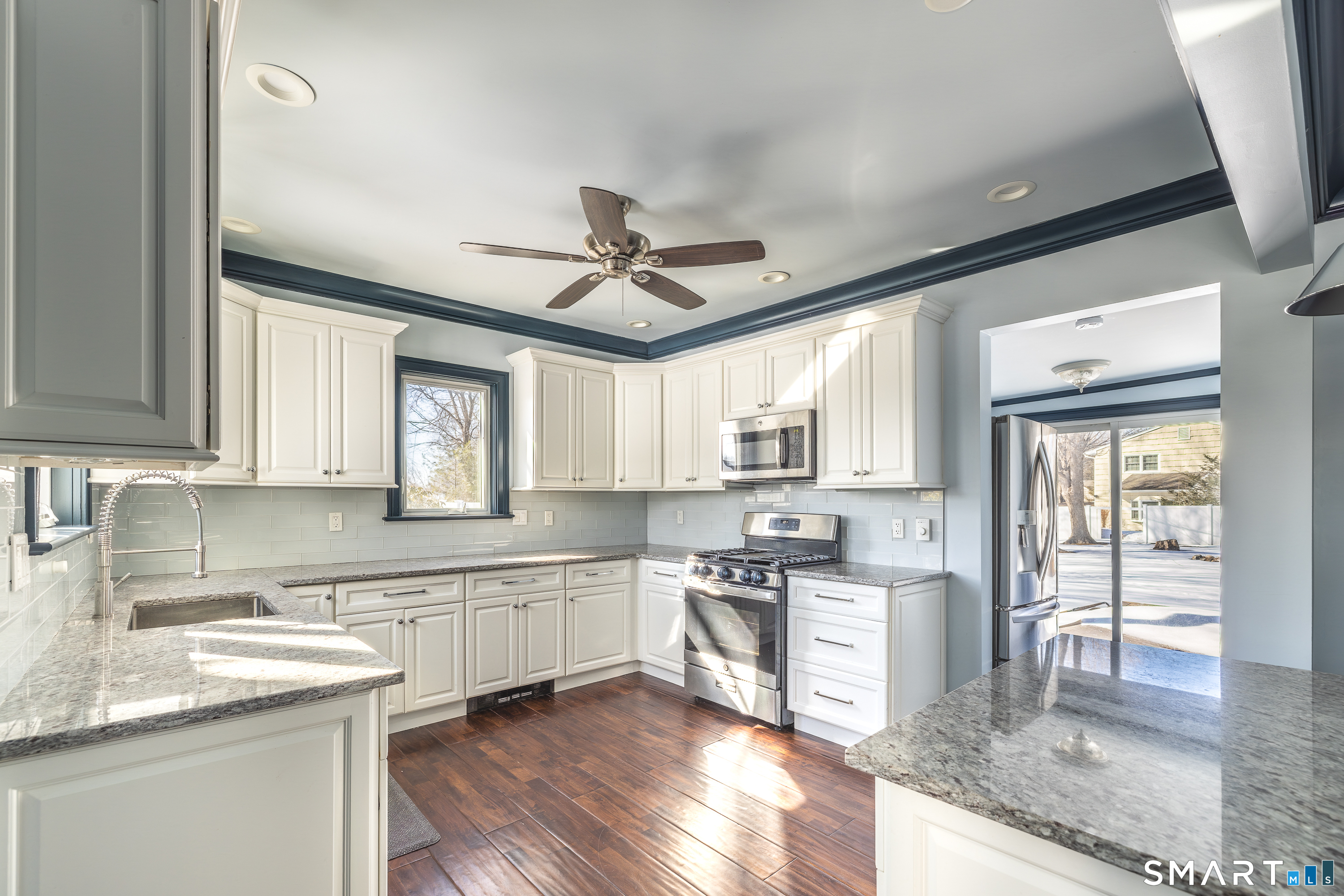 5385 Main Street Trumbull CT 06611