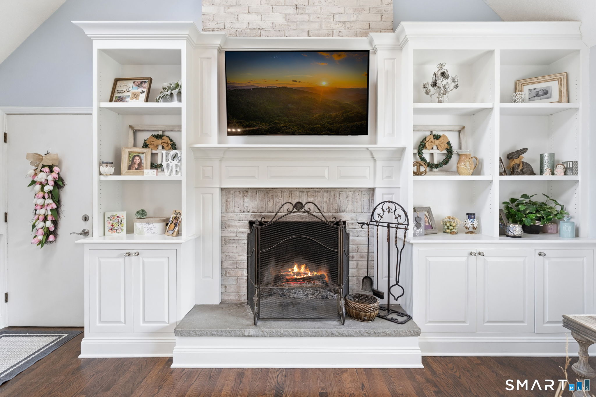 1 Overlook Court Prospect CT 06712