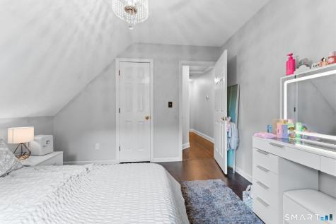 1 Overlook Court Prospect CT 06712
