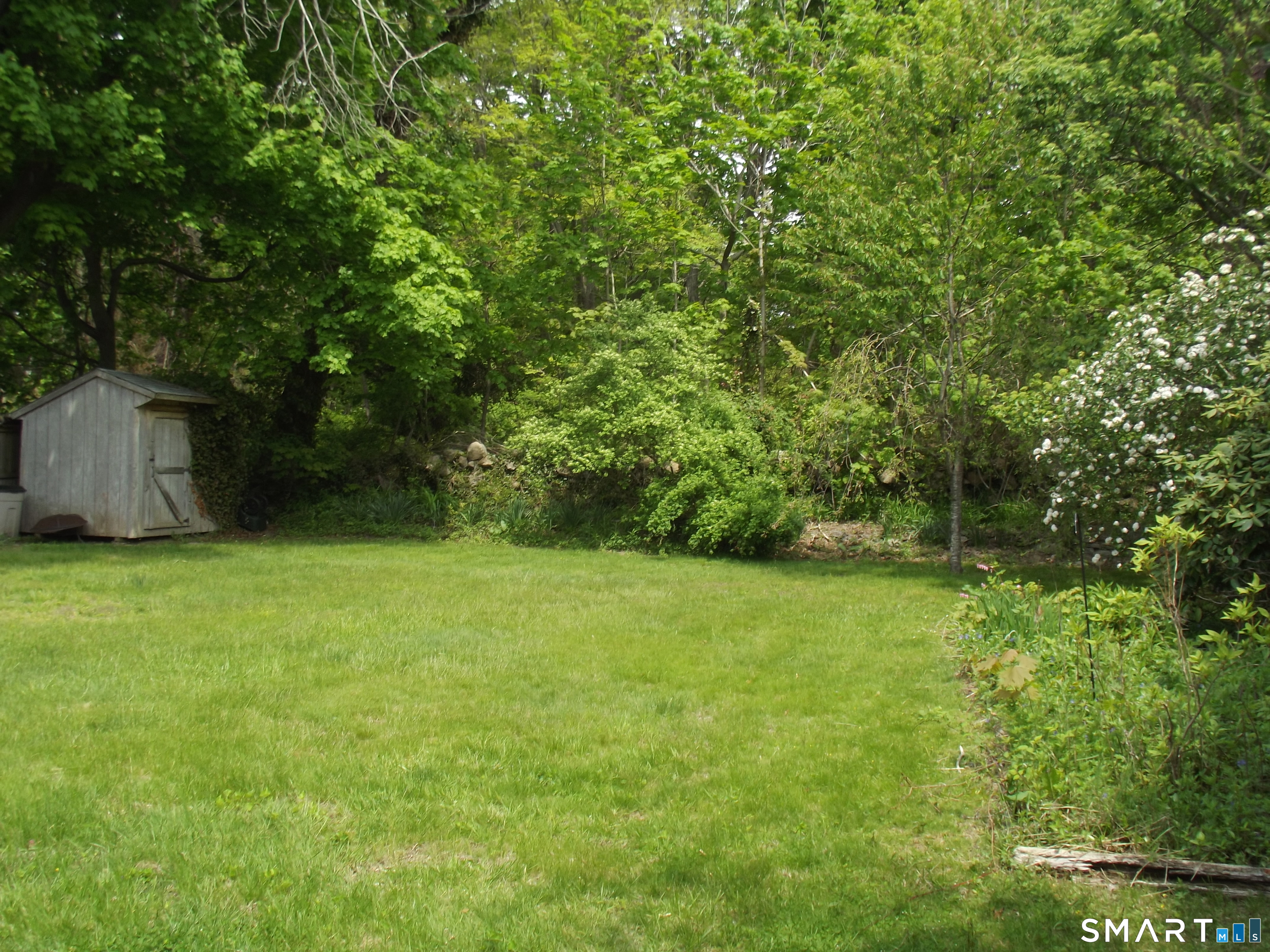 14 Overlook Avenue Groton CT 06335