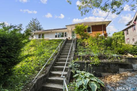17 Southview Street Naugatuck CT 06770