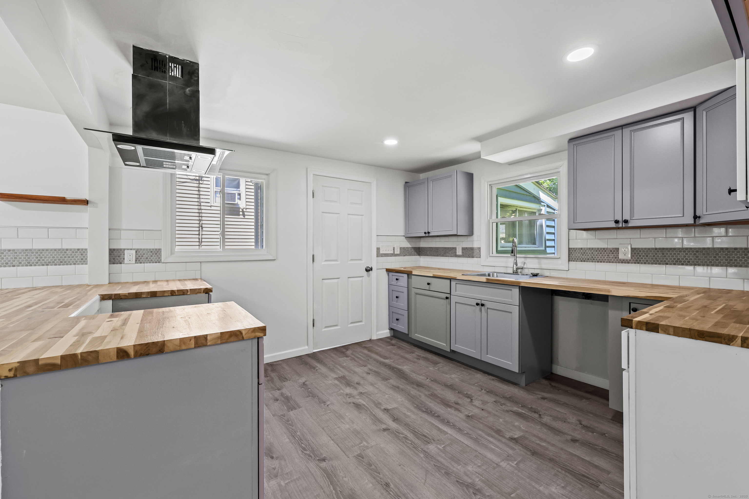 50 Mansfield Street Hartford CT 06112