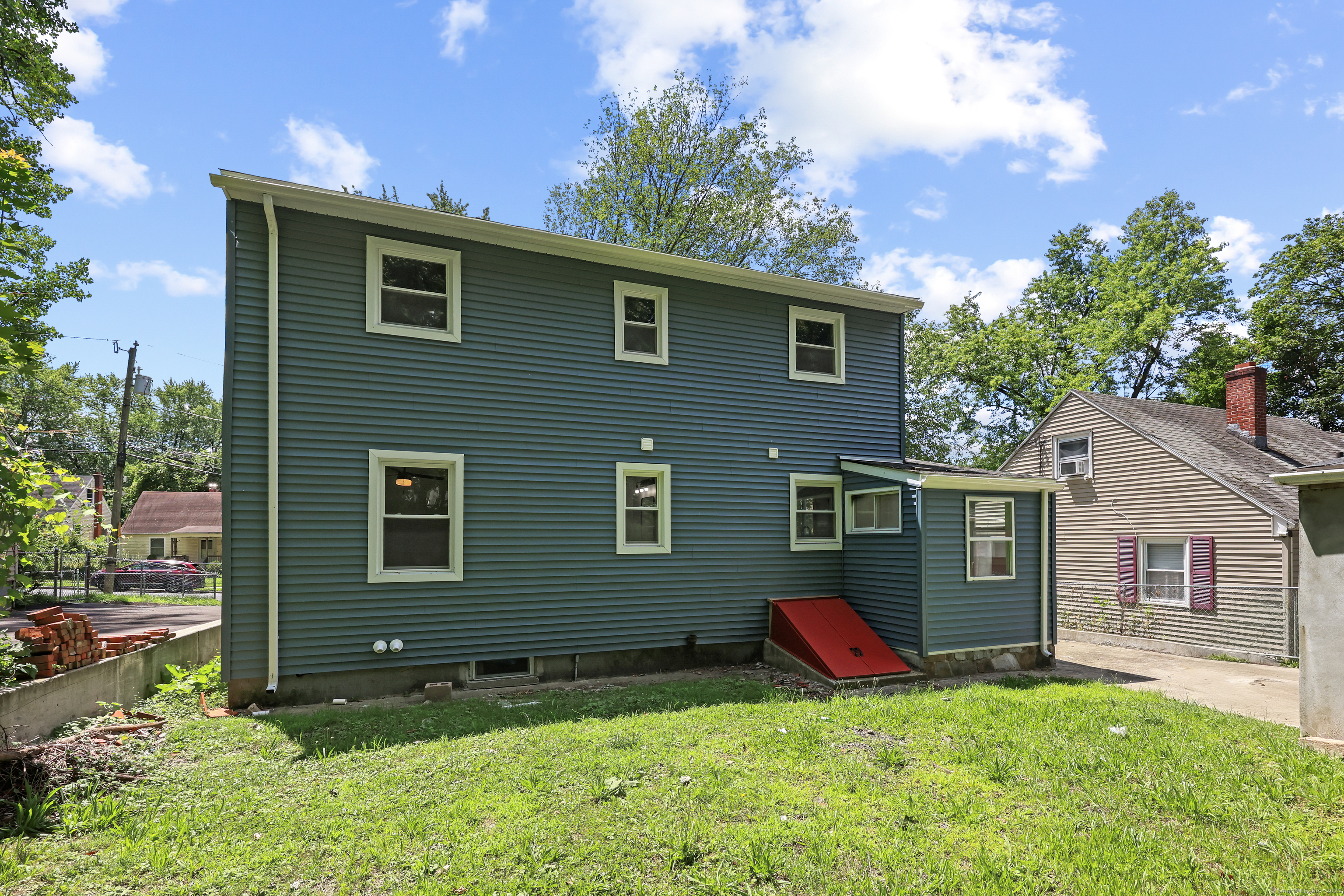 50 Mansfield Street Hartford CT 06112