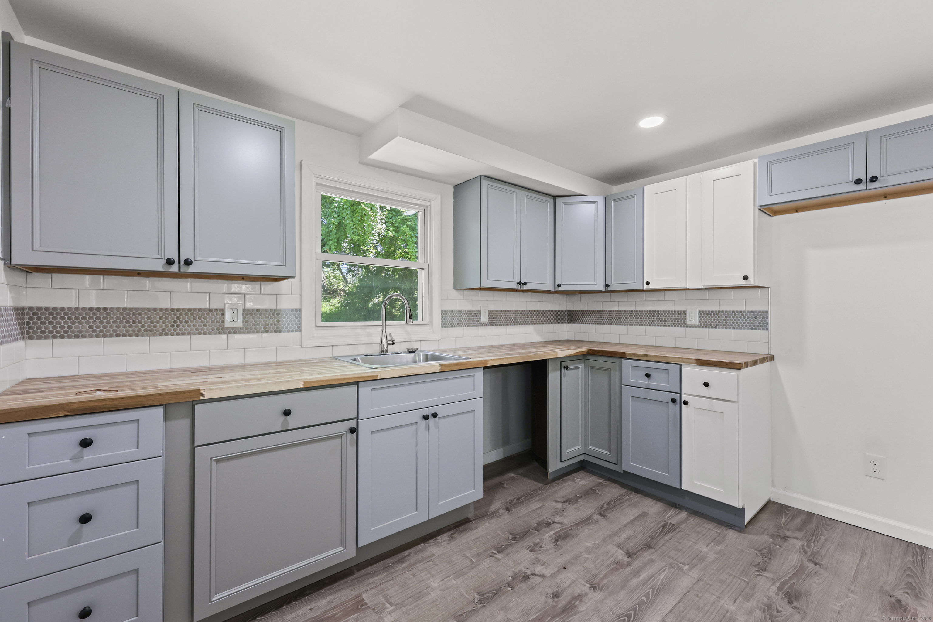 50 Mansfield Street Hartford CT 06112