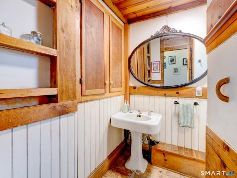 207 Summit Street Windham CT 06226