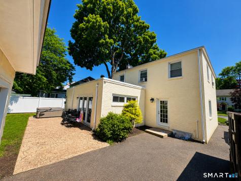 9 Stephen Street Manchester CT 06040