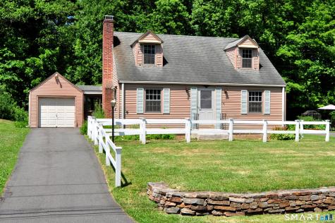 10 Lennox Avenue Windsor CT 06095