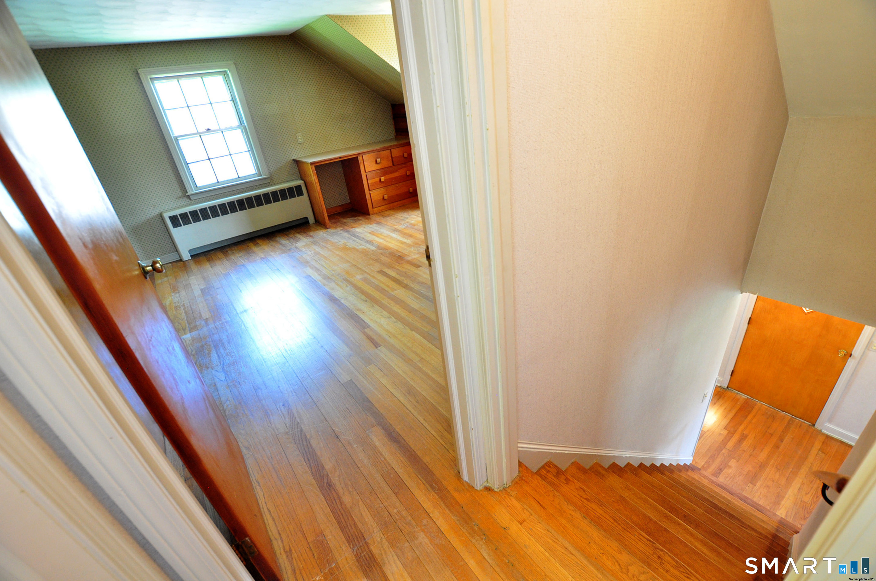 10 Lennox Avenue Windsor CT 06095
