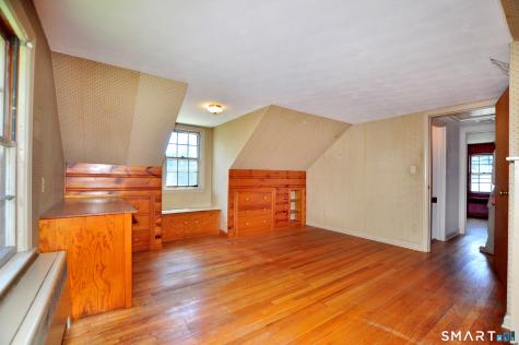 10 Lennox Avenue Windsor CT 06095