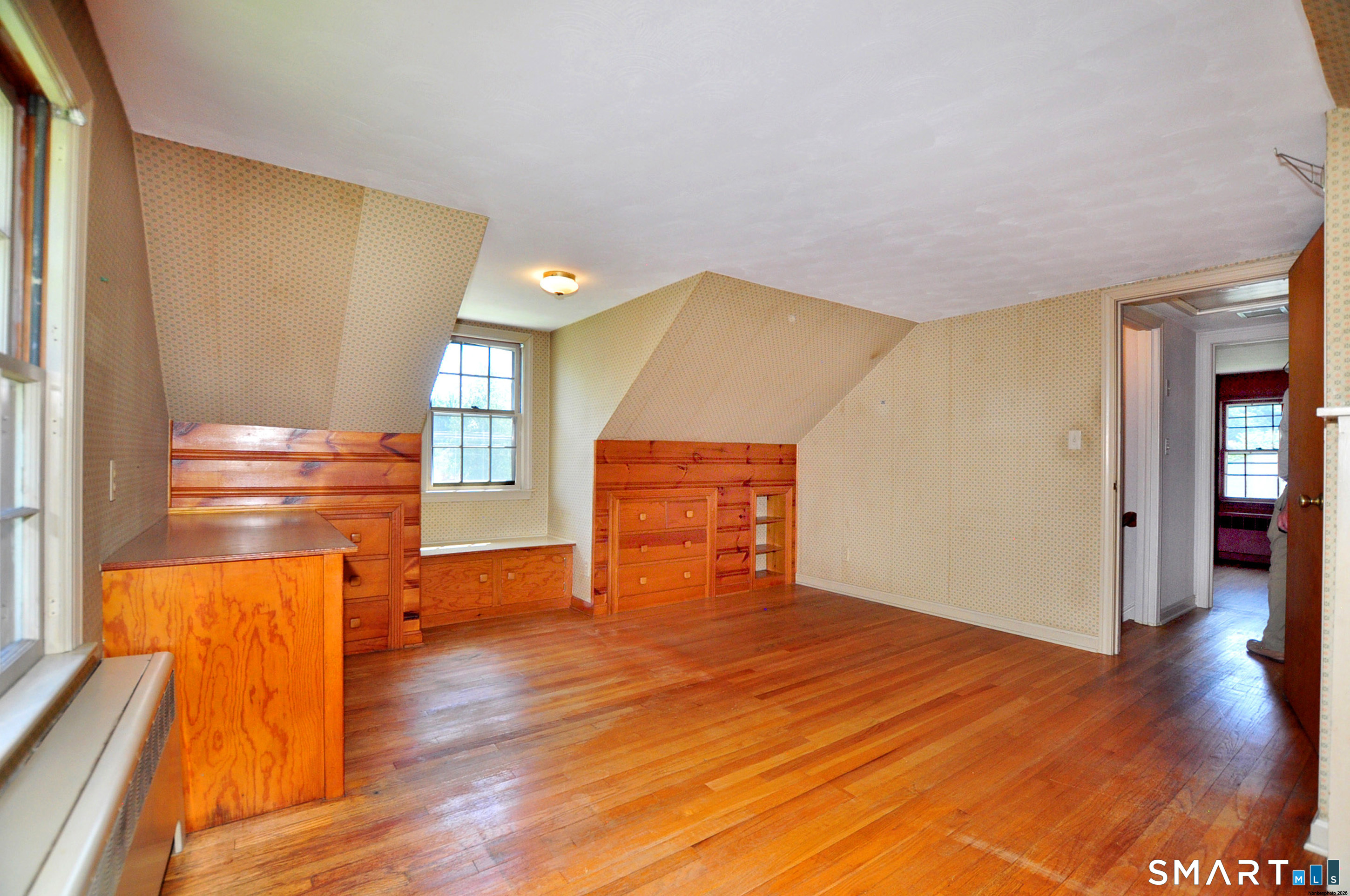 10 Lennox Avenue Windsor CT 06095