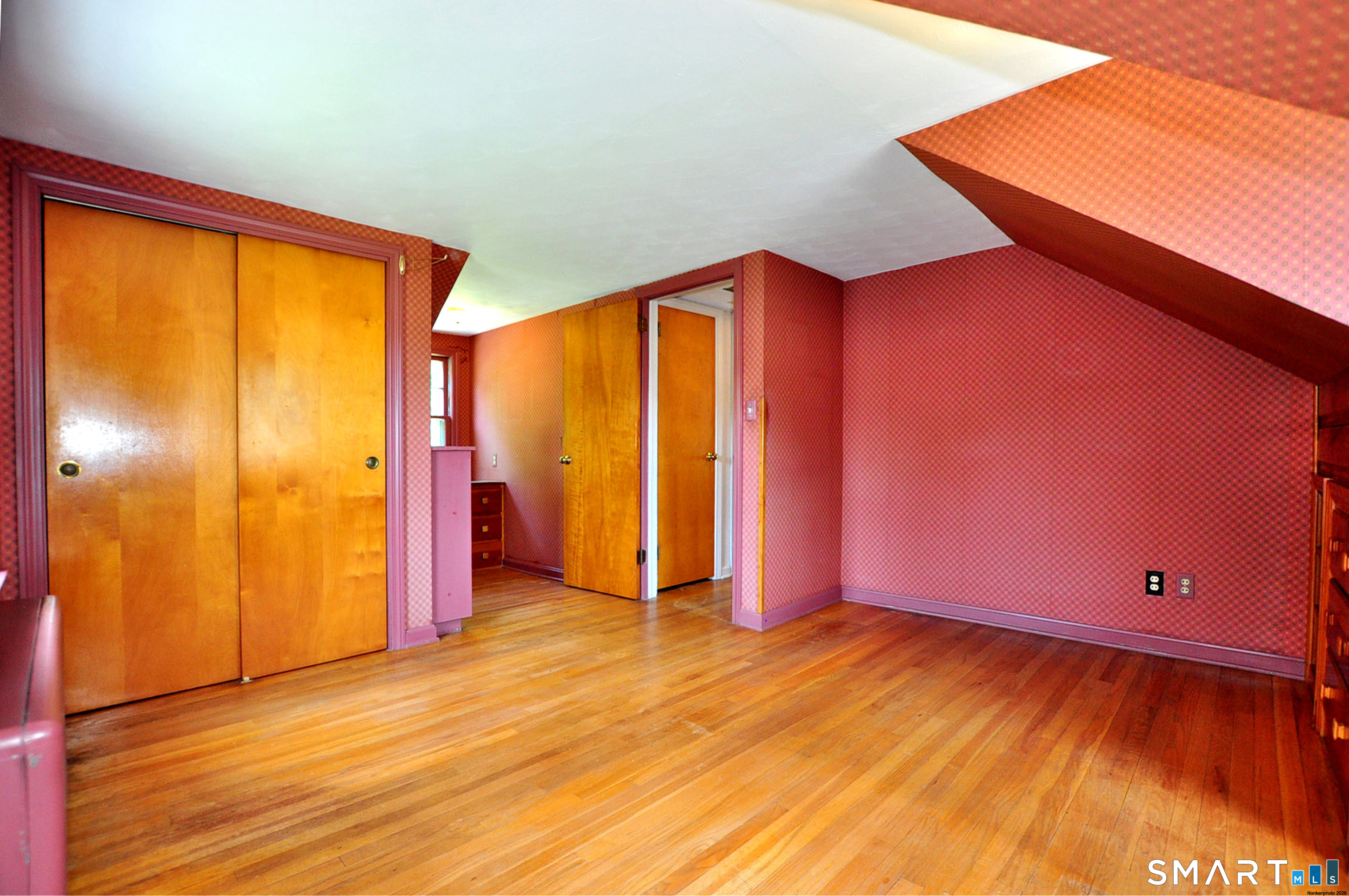 10 Lennox Avenue Windsor CT 06095