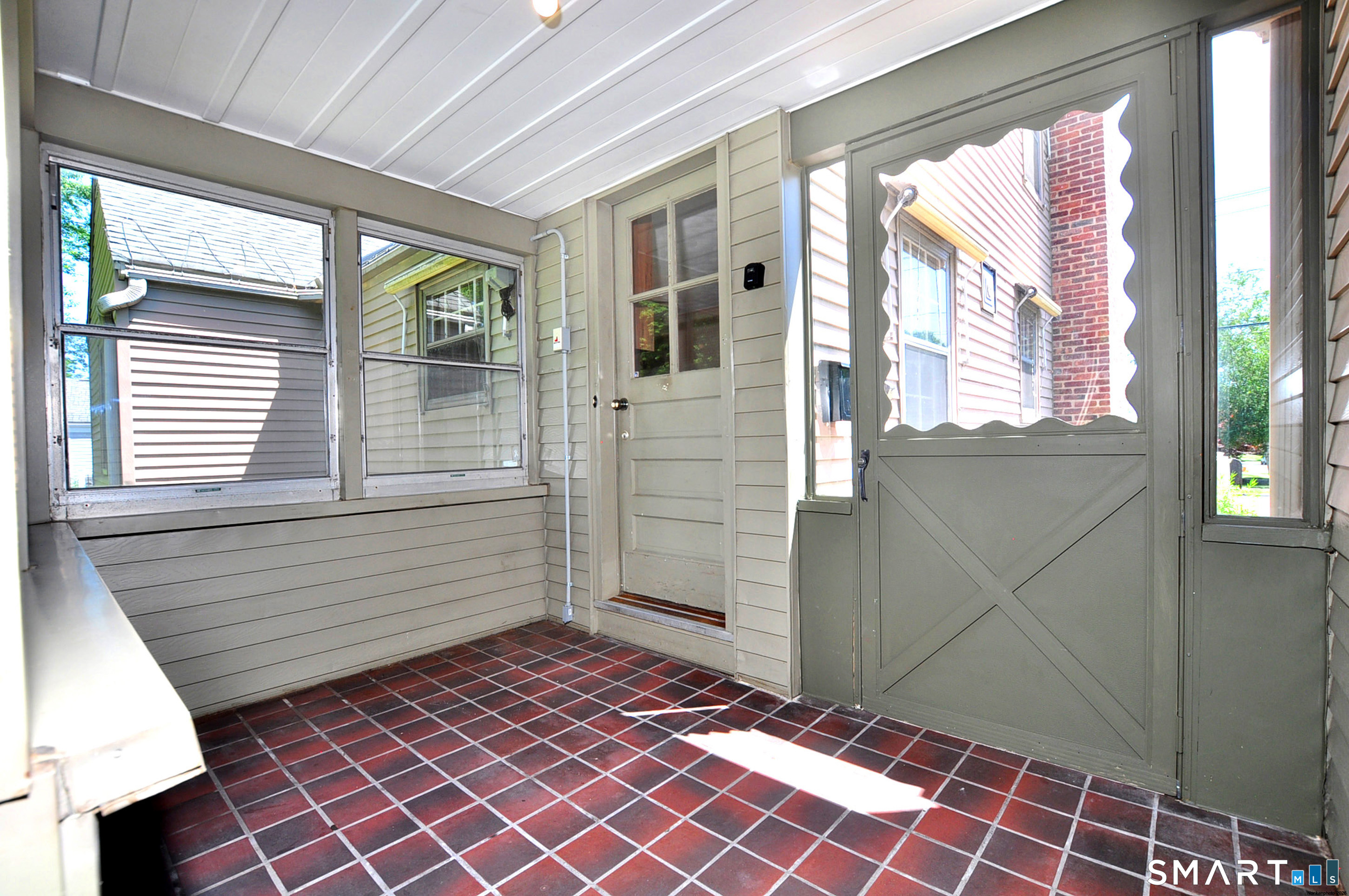 10 Lennox Avenue Windsor CT 06095