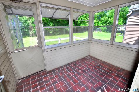 10 Lennox Avenue Windsor CT 06095