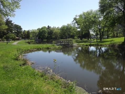 10 Lennox Avenue Windsor CT 06095