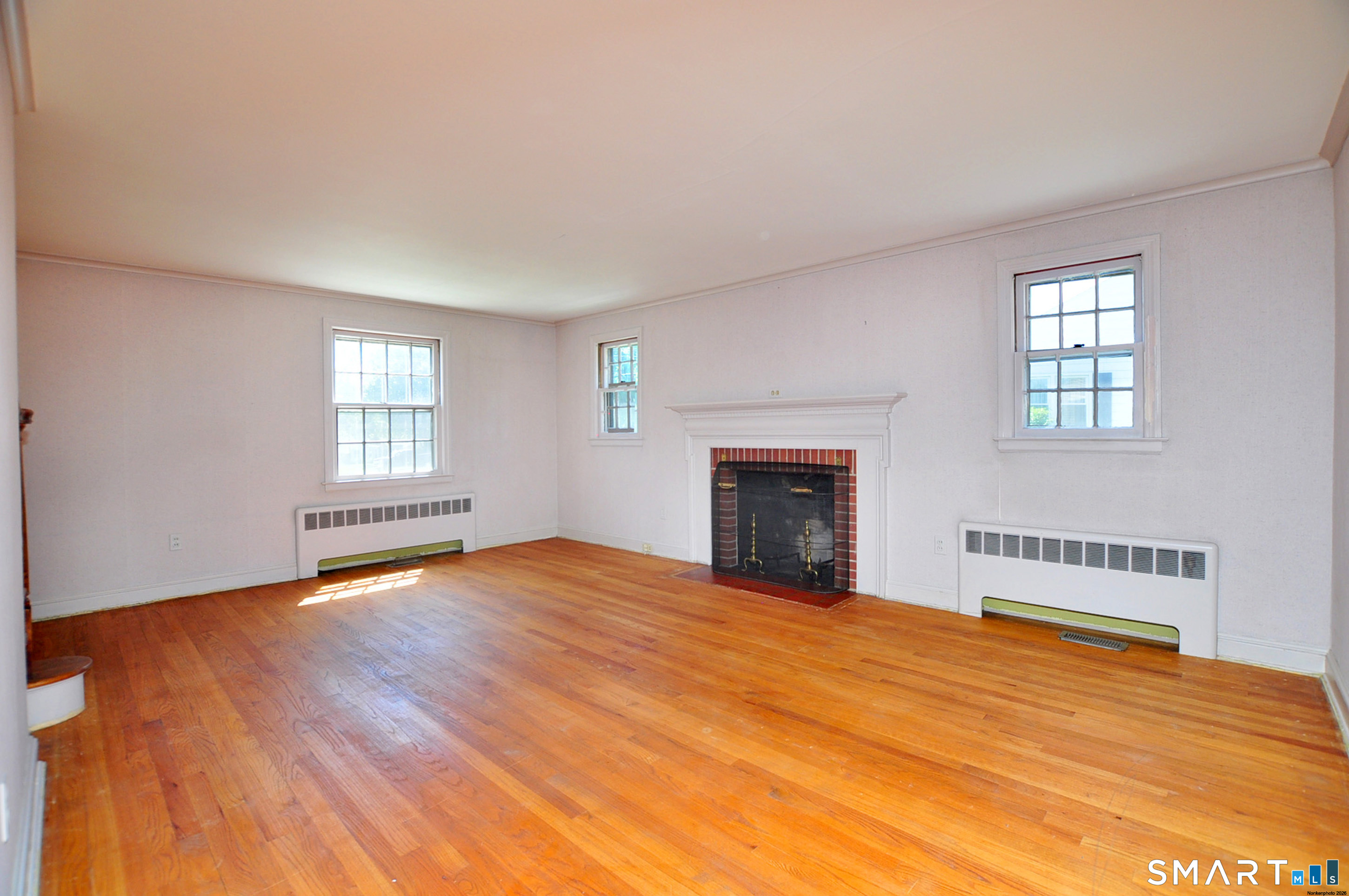 10 Lennox Avenue Windsor CT 06095