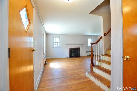 10 Lennox Avenue Windsor CT 06095