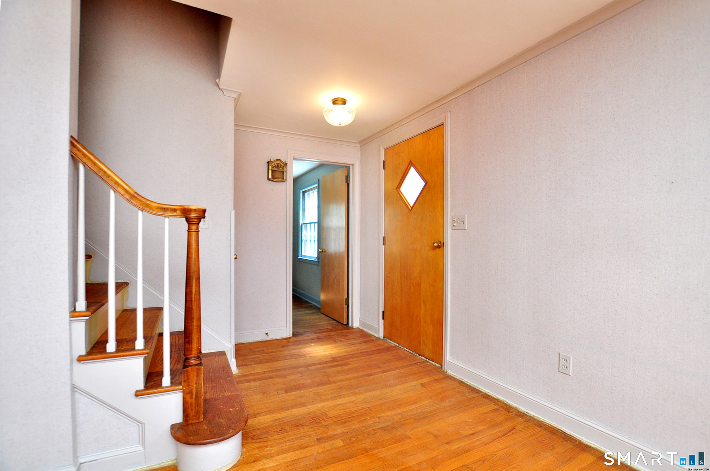 10 Lennox Avenue Windsor CT 06095