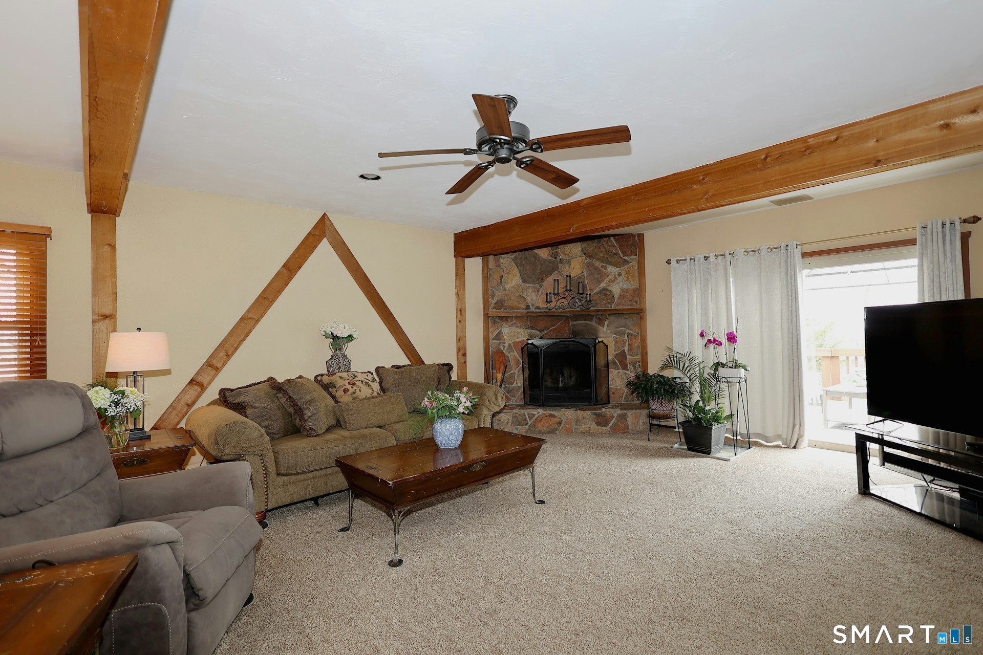 685 Knapps Highway Fairfield CT 06824