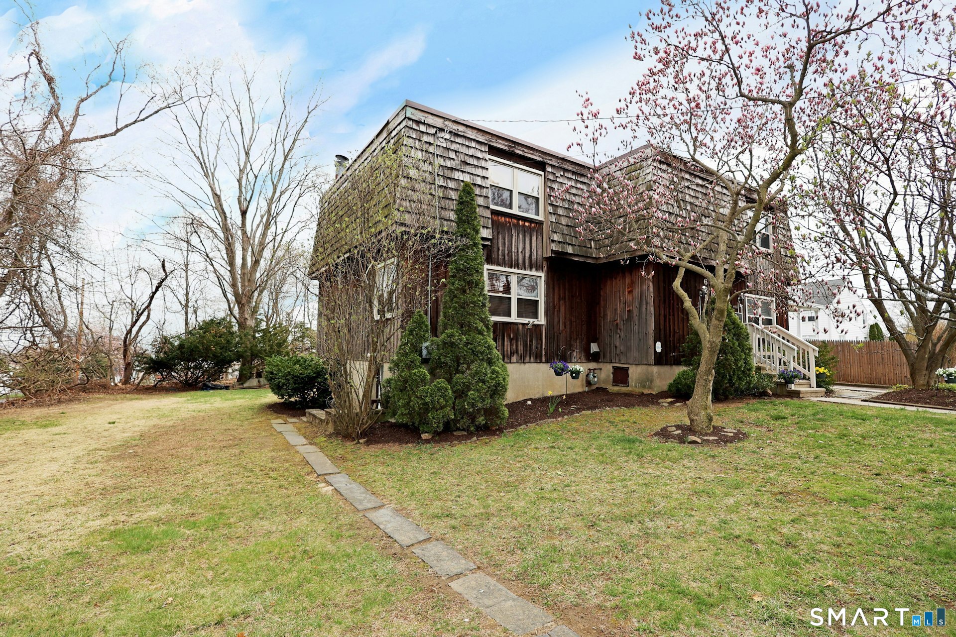 685 Knapps Highway Fairfield CT 06824