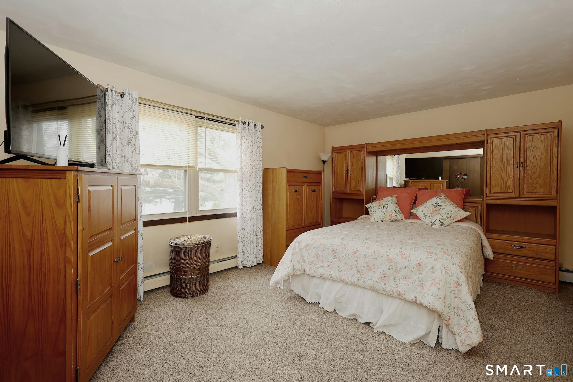 685 Knapps Highway Fairfield CT 06824