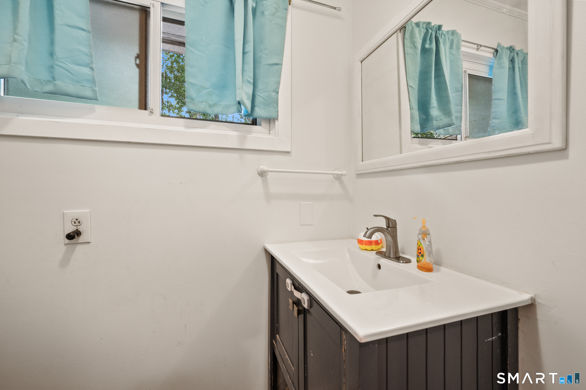 10 Eagle Court East Hartford CT 06118