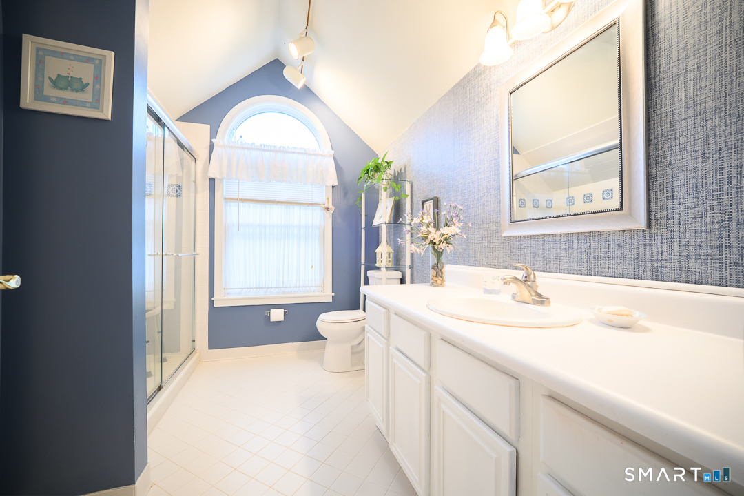 4 Kimberwick Court Middlebury CT 06762