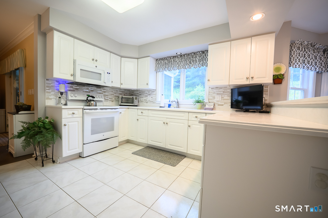 4 Kimberwick Court Middlebury CT 06762