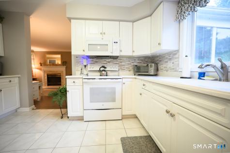 4 Kimberwick Court Middlebury CT 06762