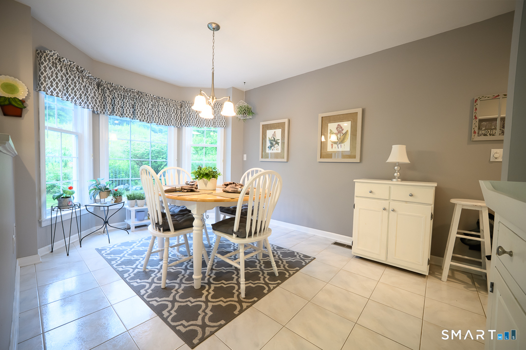 4 Kimberwick Court Middlebury CT 06762