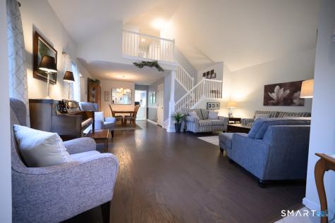 4 Kimberwick Court Middlebury CT 06762
