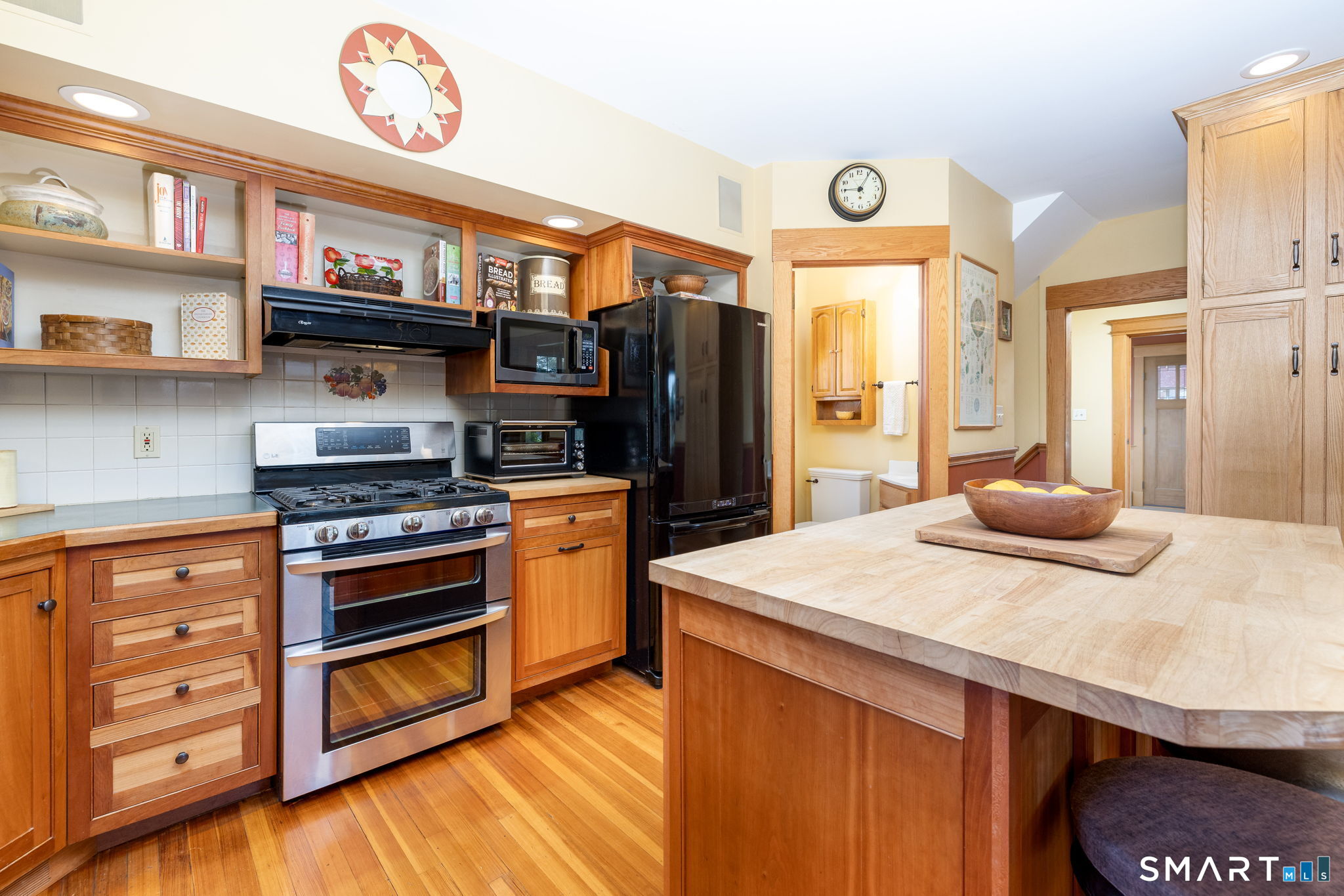 78 Lyness Street Manchester CT 06040
