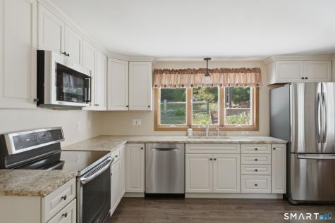 22 Trailsend Drive Canton CT 06019