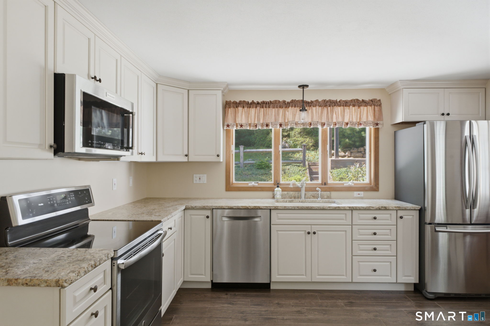 22 Trailsend Drive Canton CT 06019