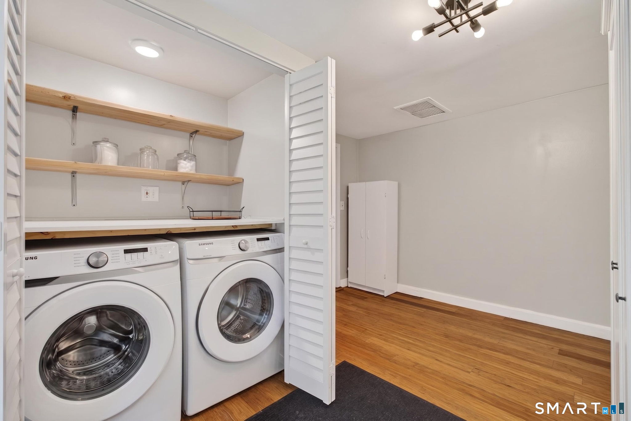 162 Old Middle Street Middletown CT 06457