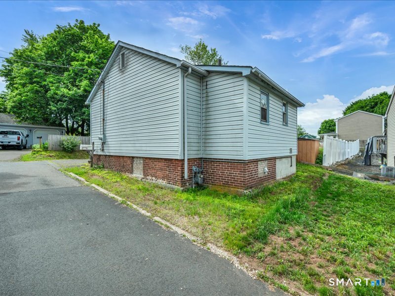 61 Maple Avenue Wallingford CT 06492