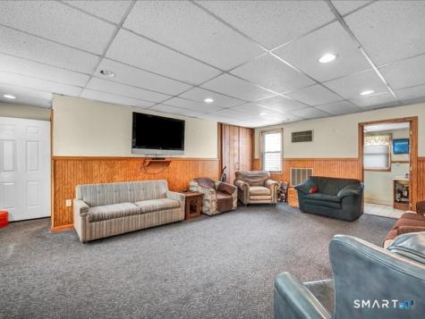 61 Maple Avenue Wallingford CT 06492