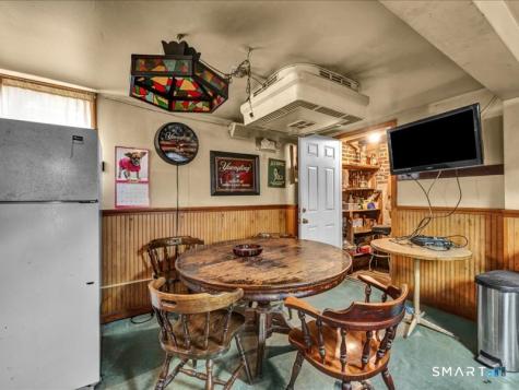 61 Maple Avenue Wallingford CT 06492