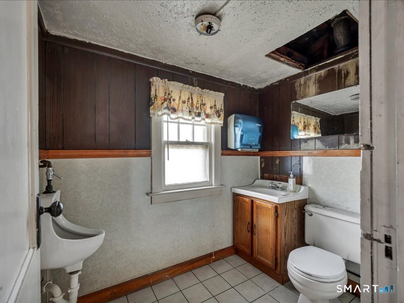 61 Maple Avenue Wallingford CT 06492