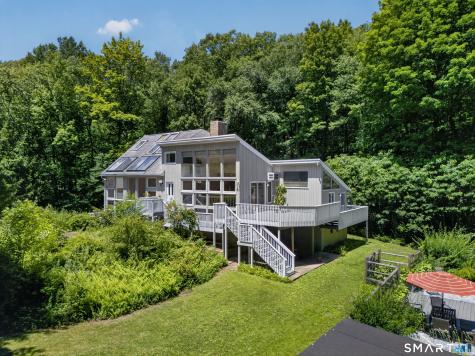 119 Peaceable Street Redding CT 06896