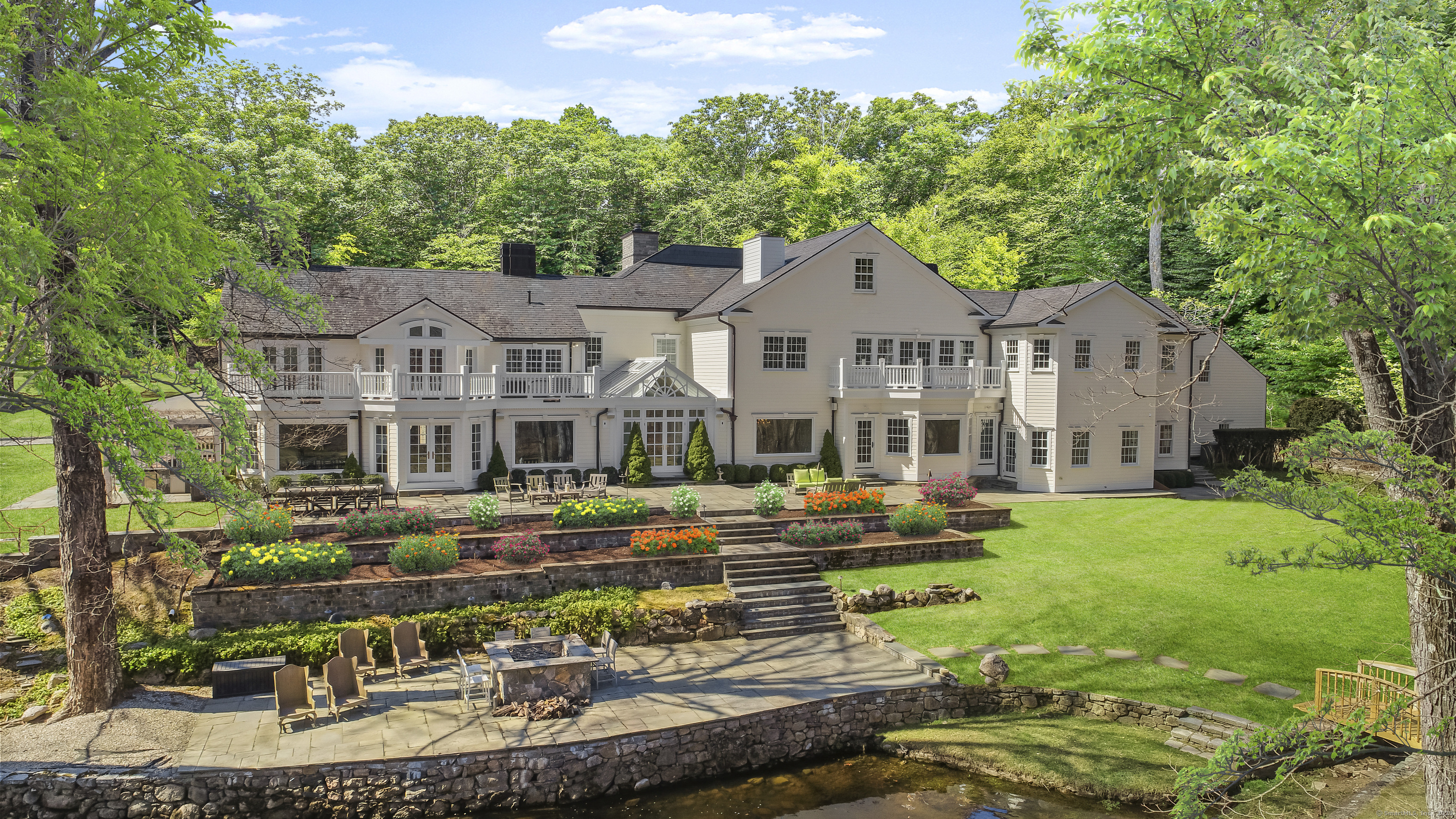637 Valley Road New Canaan CT 06840