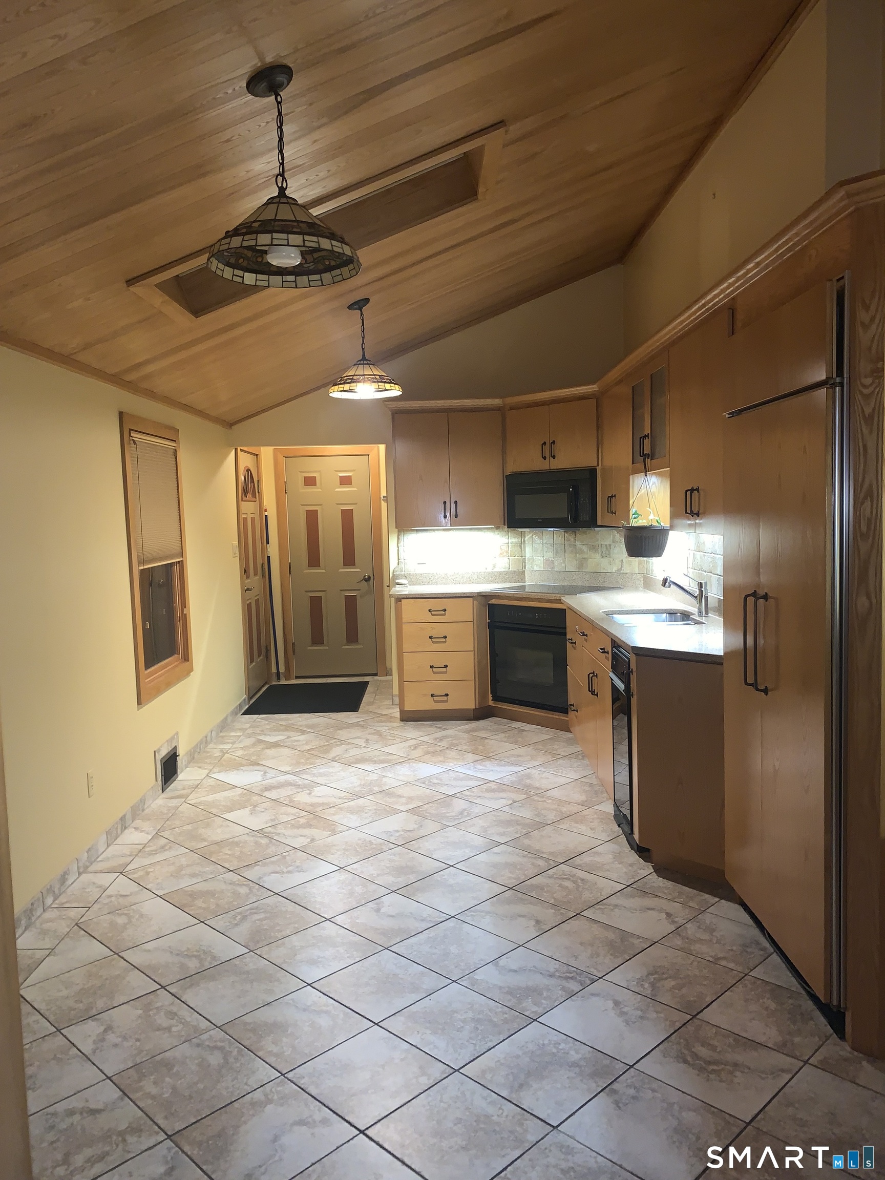 1050 Buckley Highway Union CT 06076