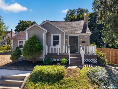 10 Glezen Street Norwich CT 06360